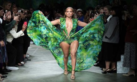 Google i Jennifer Lopez izumili Versace haljinu koju je kreirao Google Images