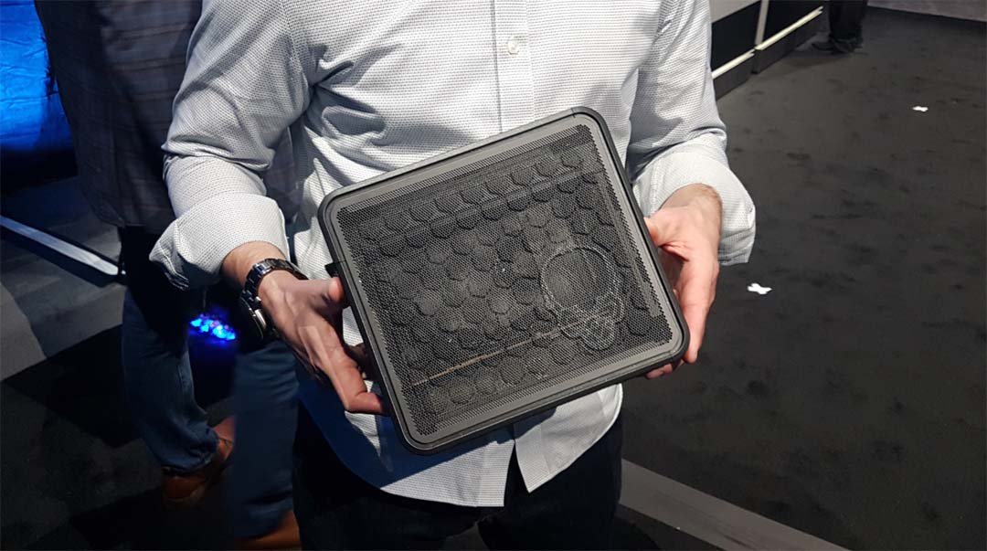 Intel potvrdio da radi na malenom modularnom računaru za igre
