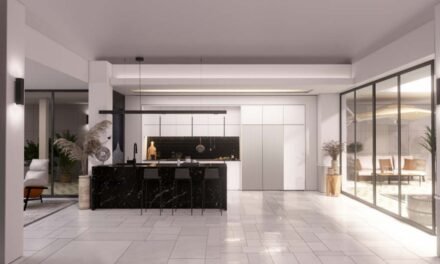 Samsung Electronics uvodi Bespoke Infinite Line: <strong>Novi frižider sa vertikalnom podjelom kombinuje vanvremenski dizajn i savršene performanse</strong>